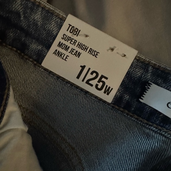 Tobi Light Blue Distressed Ankle Jeans - Picture 5 of 5